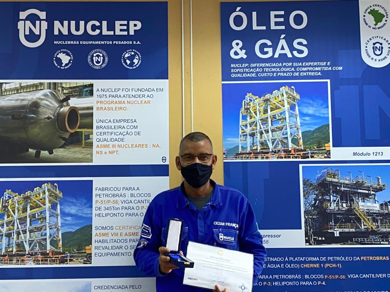 Único engenheiro brasileiro com certificado ASME III recebe medalha de Honra ao Mérito Nuclear da ABDAN