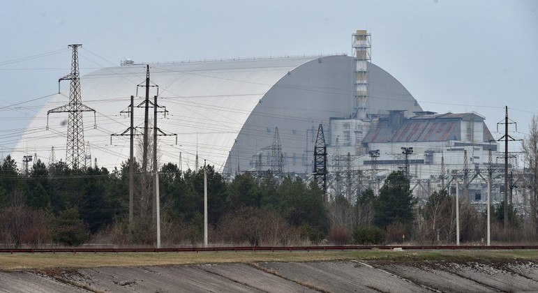 Ucrânia: centro de pesquisa nuclear bombardeado e sistemas de monitoramento de Chernobyl fora do ar