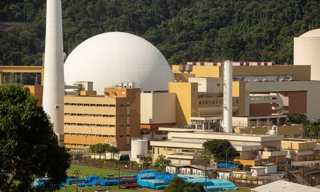 Presidente da Eletronuclear diz que desligar usina de Angra gera problema técnico