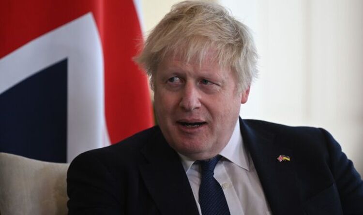 Boris Johnson promete ‘um reator nuclear por ano’ no Reino Unido