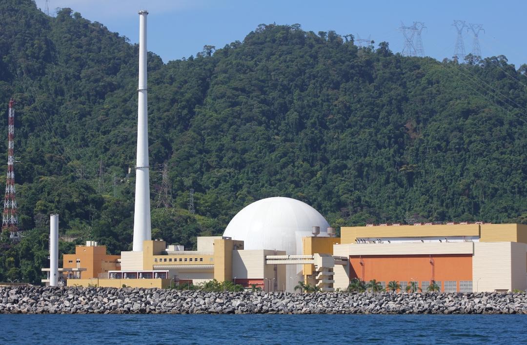 Setor nuclear entrega estudo a presidenciáveis com previsão de até US$ 70 bi em novas usinas