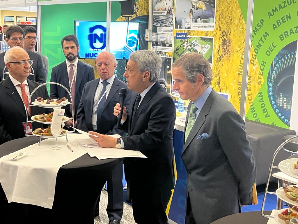 Diretor-geral da AIEA inaugura Estande Brasil e ratifica confiabilidade no setor nuclear nacional